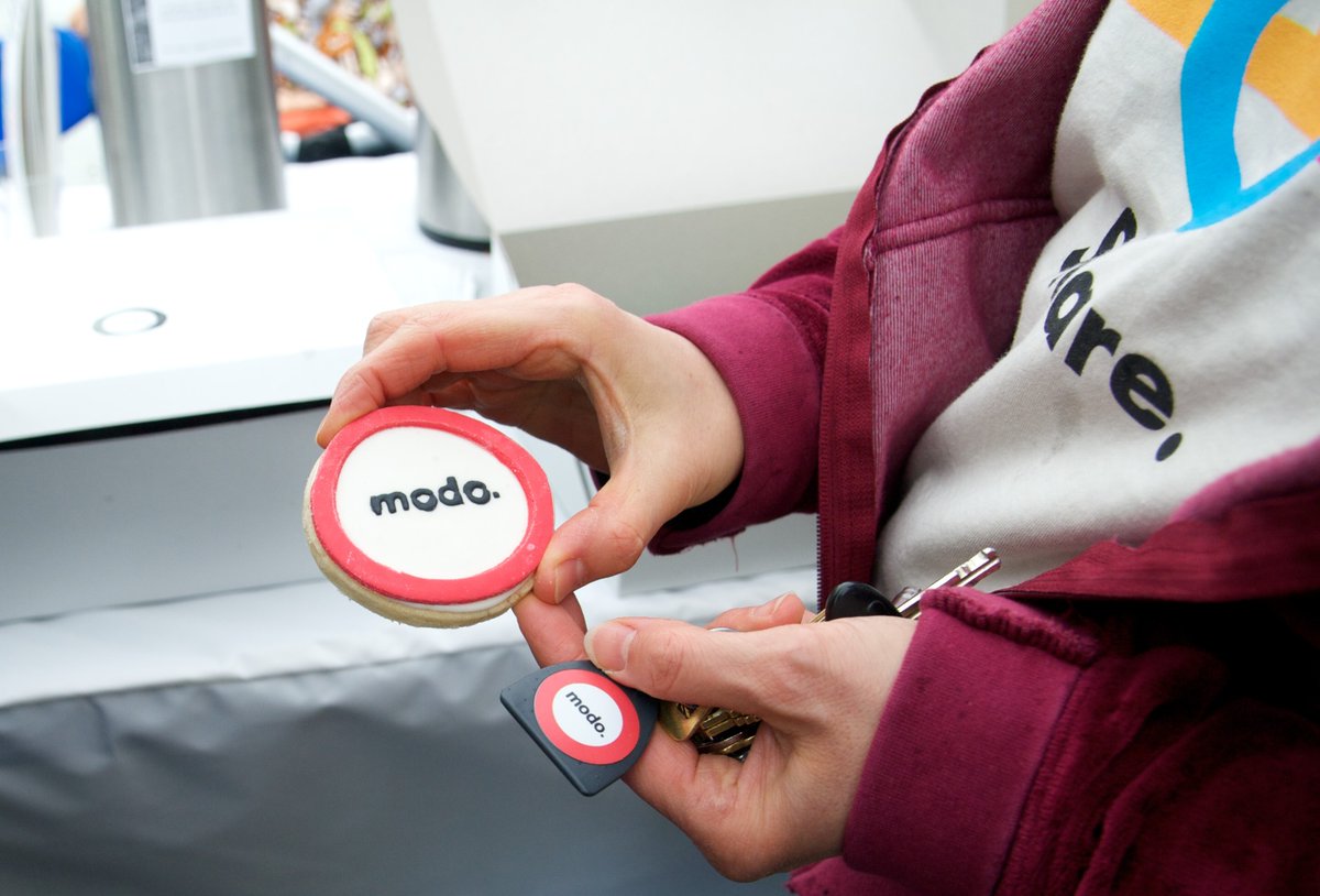 modo_carcoop's tweet image. 10 years ago today, we officially rebranded to became Modo! 🚗
The team spent the weeks leading up replacing decals on vehicles, building a new website ready for launch event at Vancouver City Hall with Mayor Gregor. 
Did you attend and get a delicious Modo cookie? 🍪
#bclocal