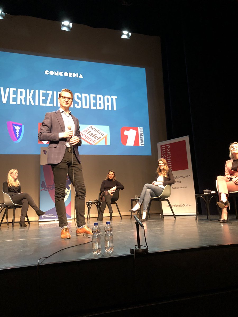 Verkiezingsdebat pa georganiseerd door de Maatschappij en Pakhuis Oost. Thema Zorg met Inleiding door Rob Christenhusz