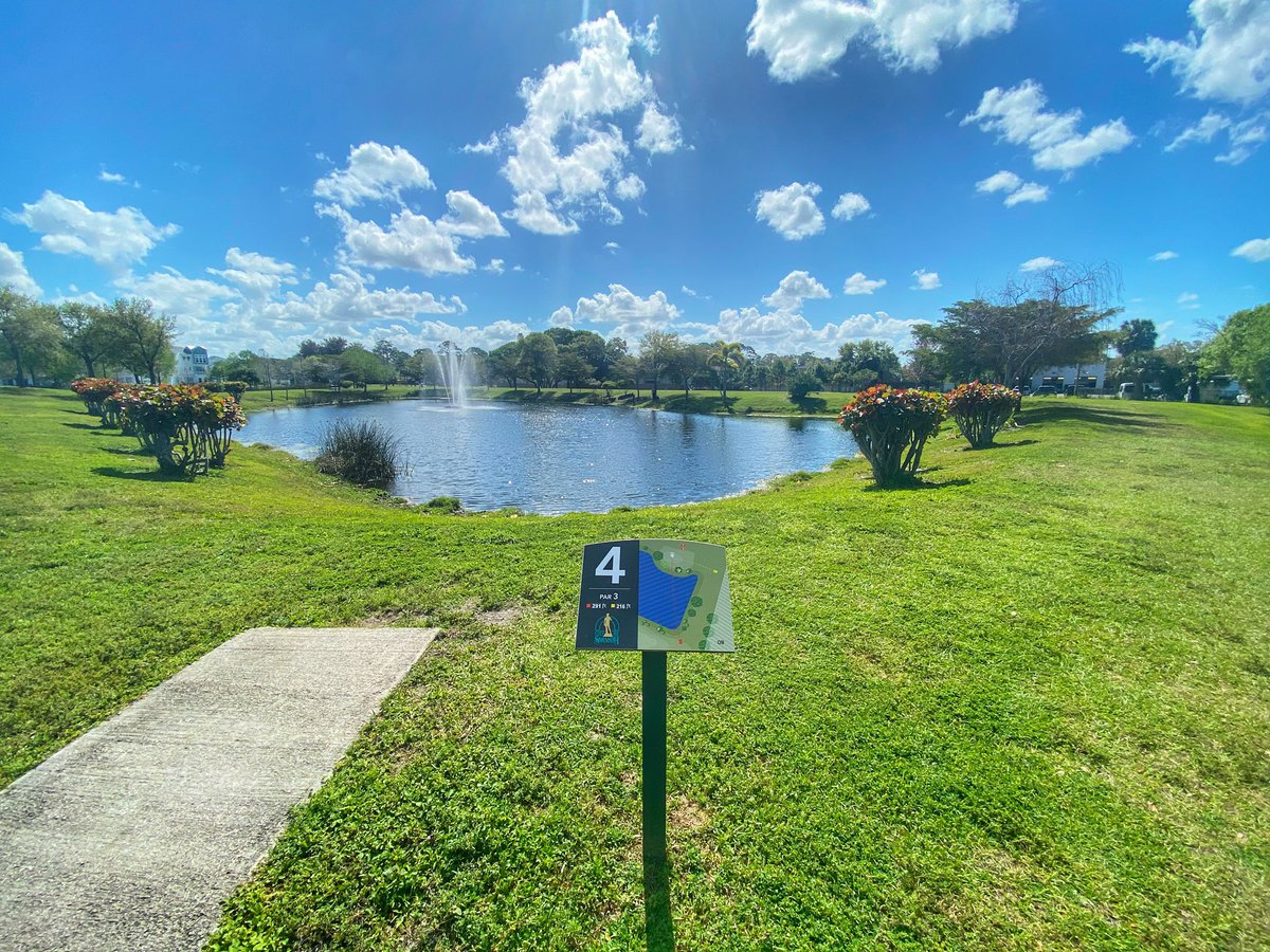 BEAUTIFUL DAY
It’s a beautiful day to play disc golf at Payne Park!

We ❤️ Disc Golf

📍Payne Park
2010 Adams Ln.
Sarasota, FL 34237
.
.
.
.
@CityofSarasota #LetsPlaySarasota #discgolf #beautifulday #blueskys #perfectweather #picturesofinstagram