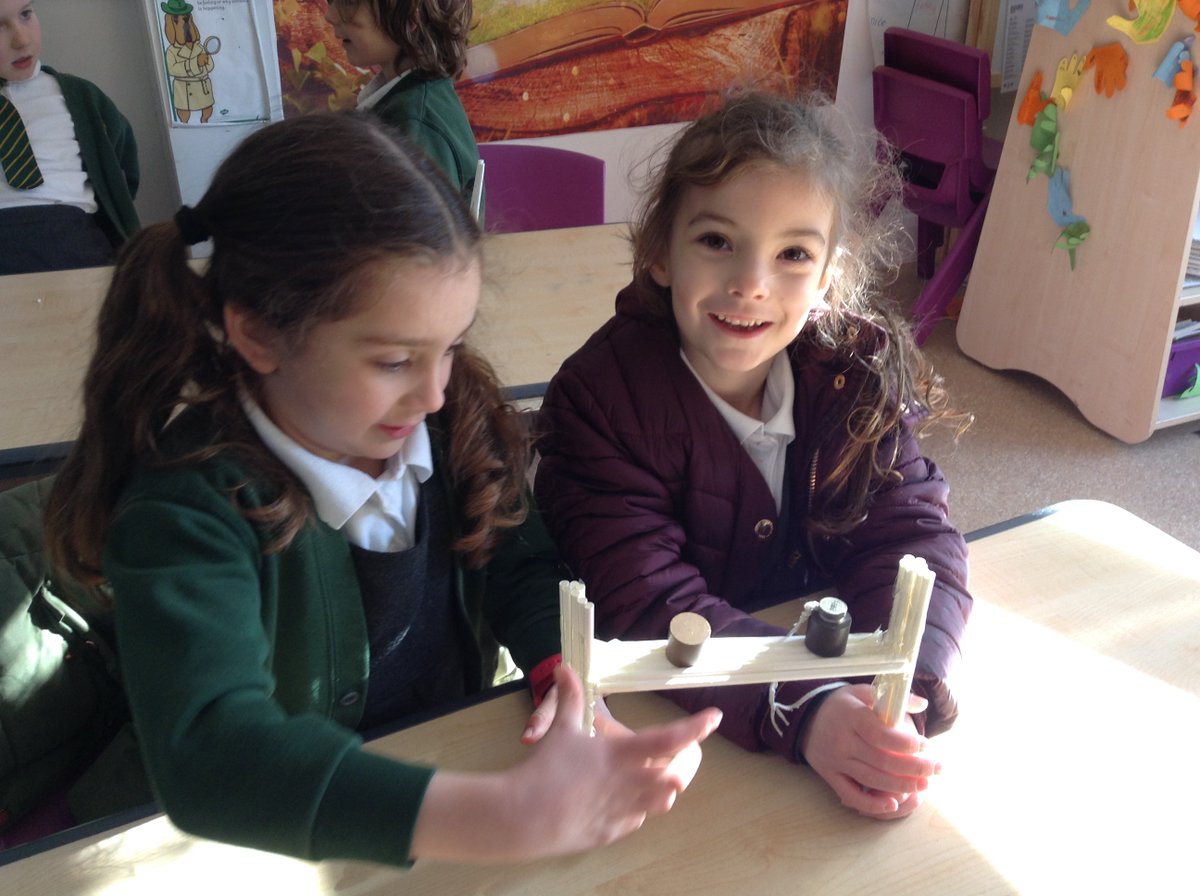 HoylakeHolyTrin's tweet image. Y1/2 have been celebrating #BritishScienceWeek2021 all week by investigating suitable materials for building bridges.  We tested the strength and rigidity of materials by placing weights on top of our creations!  Some worked; some did not!! #BSW21