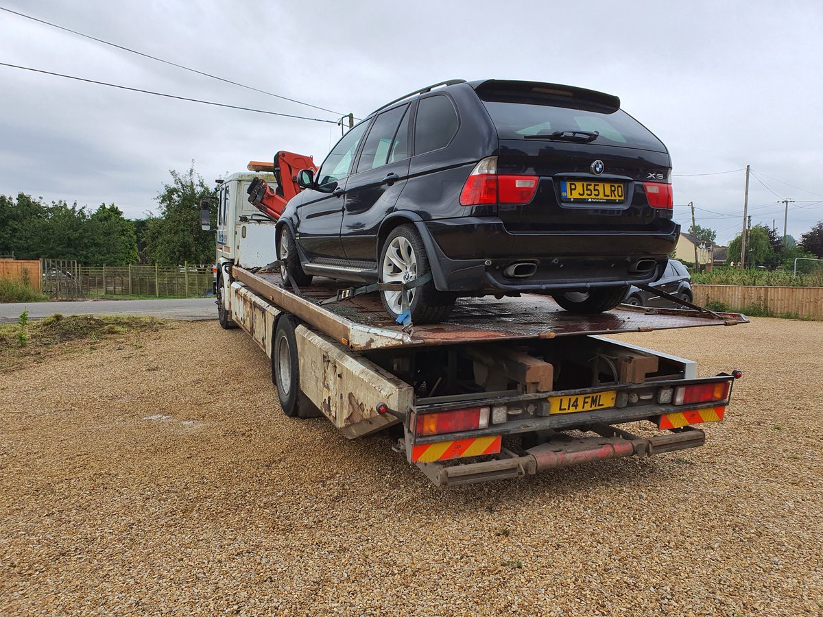 AutoInfatuation's tweet photo. @ThePollitt 1. BMW X5 4.8is (Hooptie/Most unreliable)
2. Audi A8 4.2 TDI Sport SWB (Best/Most Reliable
3. Current cars of 1yr (MB Viano & ML 3.0 CDIs)
4. Wanted as next car (FL W221 S63L AMG π
)
#TwitterCarShow https://t.co/wcaa8BVzQB