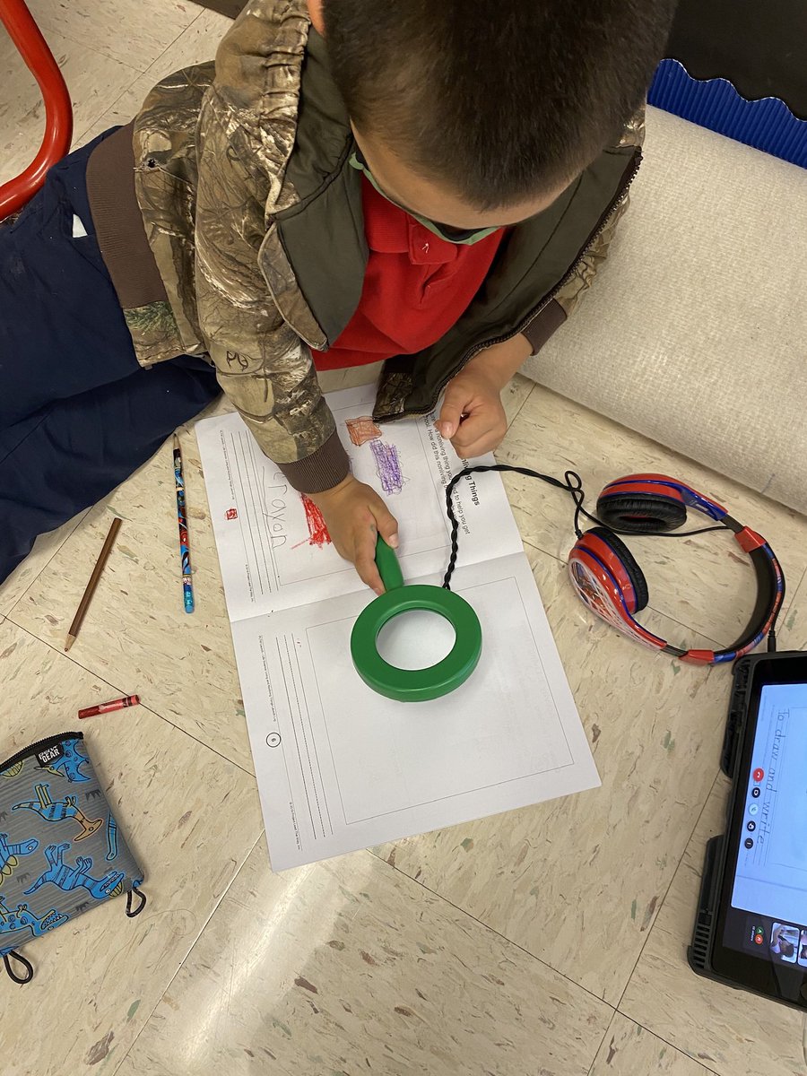 PLE_Panthers's tweet photo. Our PreKinder students are excited about their #losfresnospltw lessons! #pltw #pltwdistancelearning https://t.co/JStBPOBtr7