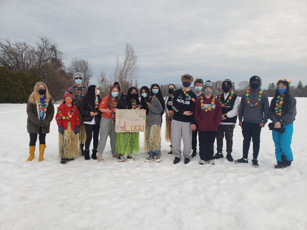 LaFrats's tweet photo. @MrsHoll7 and the STP Phys Ed Dept. brought the fun back today with our annual winter activity day. A great day, lots of fresh air and a lot of fun! #bestpaul #becommunity https://t.co/bCqSz1whzi