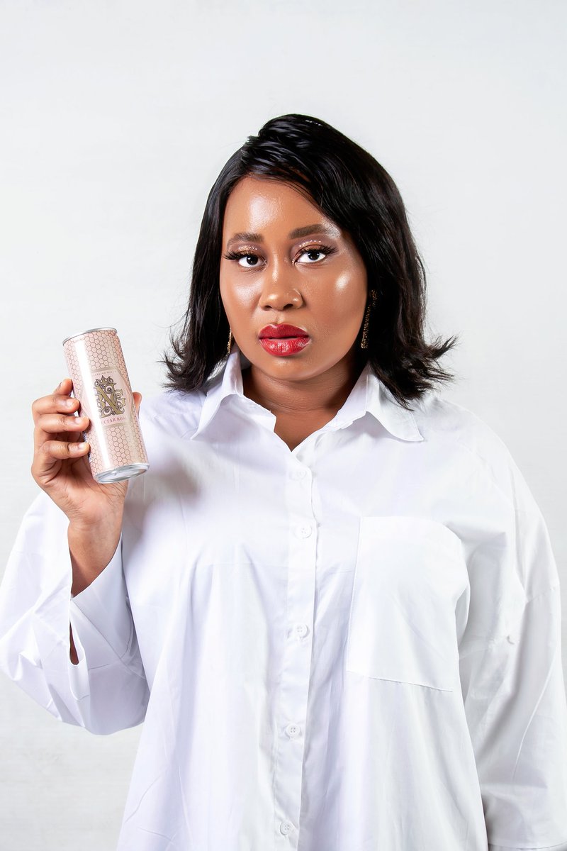 RoyalSkinny1's tweet image. Hello Twitter. Me and my friend are working so hard to make great photos to feature on @houseofbng page and also make it to be their ambassadors one day. Please retweet.
@bonang_m @houseofbng #BNGNectar #HouseOfBNG #SizofundaNgenkani2021 #education #MthokozisiNtumba #WitsProtests