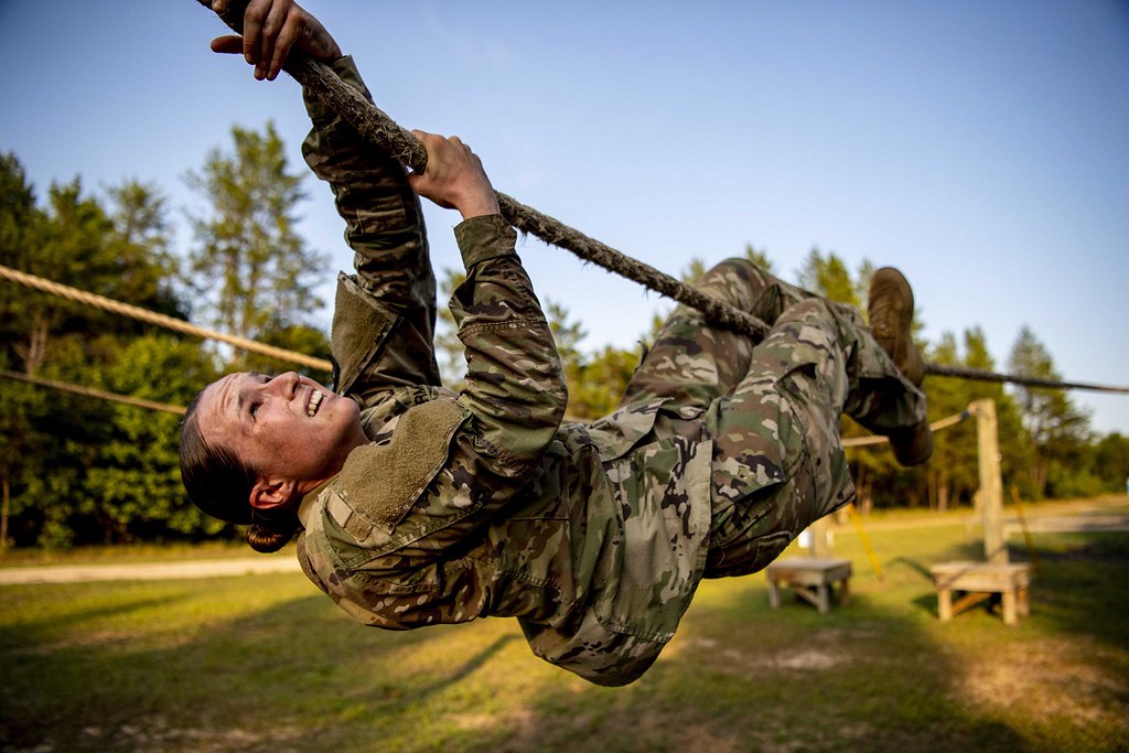 USArmy's tweet photo. I am an American Soldier.  

I will never accept defeat.

I will never quit.

#SoldiersCreed https://t.co/6Dj6ZPGWEk