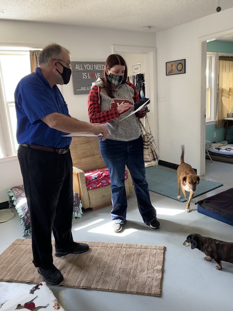 ShepsPlaceDogs's tweet photo. We had a visit from our veterinarian Dr. Clark today.  We are so thankful to her and the entire staff at Farview Veterinary Hospital.  We appreciate all the care &amp; guidance you provide for our senior dogs!

#volunteer #donate #seniordog #dogsofinstagram #dogrescue #adoptdontshop https://t.co/0jGUA3J5ra