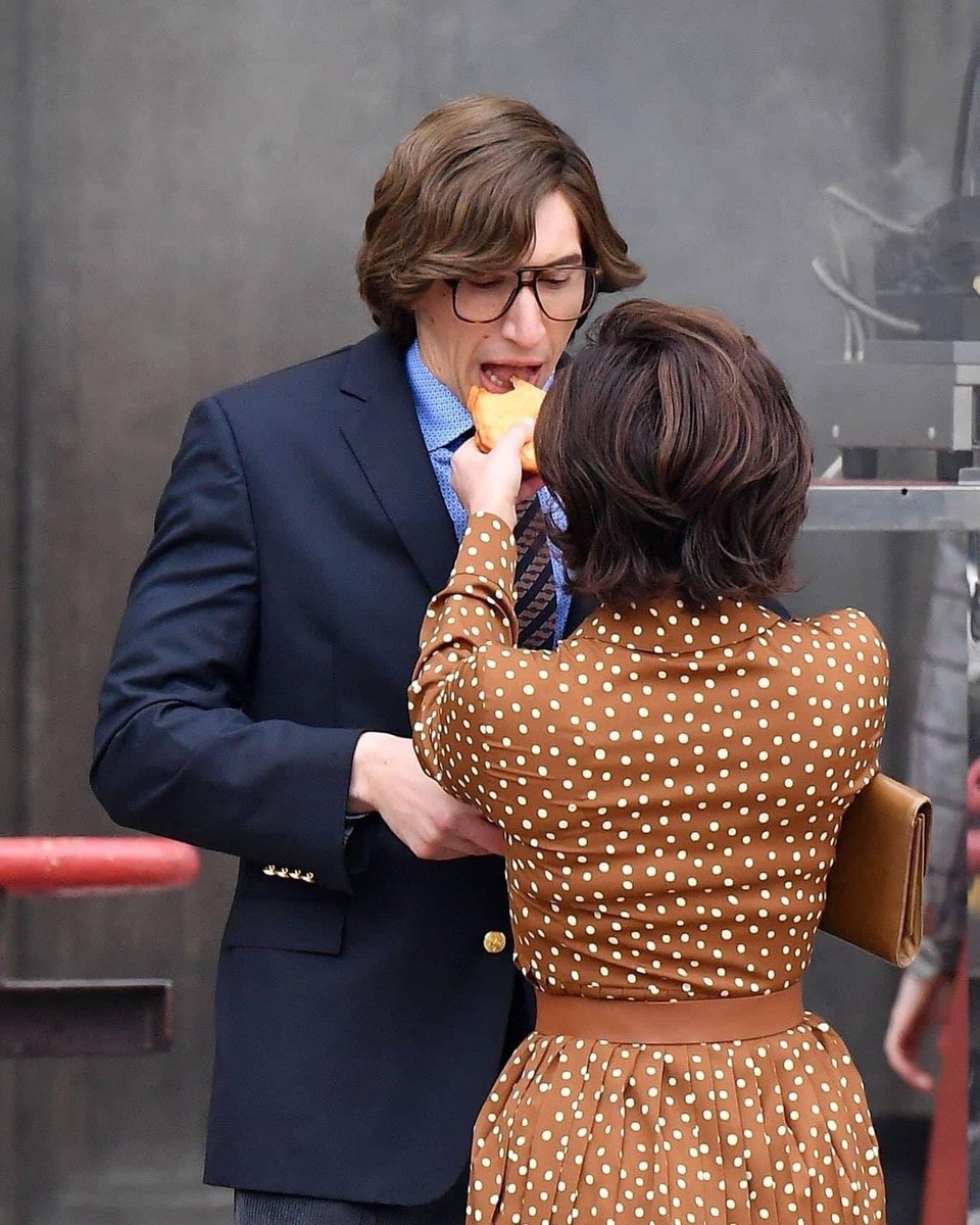 CinefablePod's tweet photo. @ladygaga y #AdamDriver hoy en el set de "House of Gucci" en Milán 🎥 💓 https://t.co/y18qOcG0BY