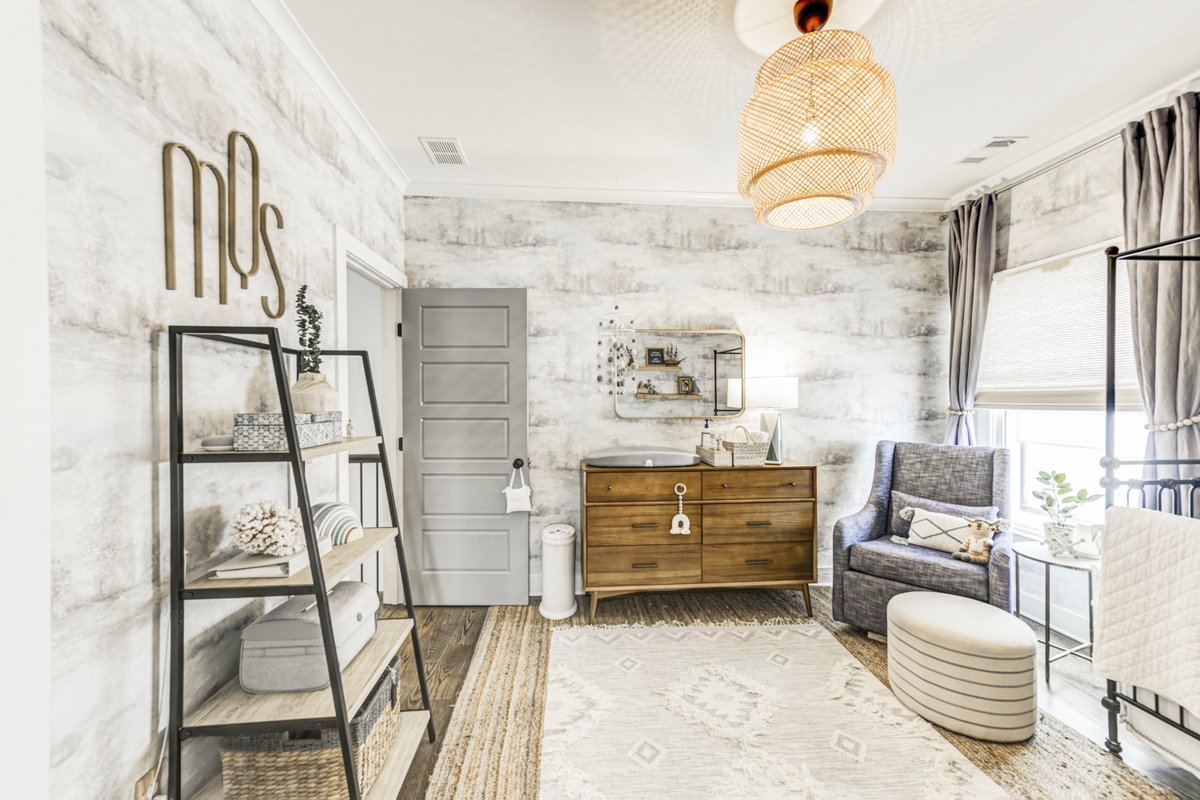 bhhsgeorgia's tweet photo. Boasting style and sensibility, this home embodies charm from corner to corner! This listing is exclusively marketed by Erica Pacold. Click the link below to see more of this lovely listing!
.
https://t.co/paKZlLESvU https://t.co/DAngEtPik9