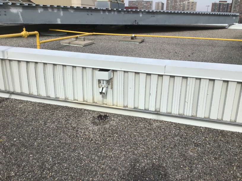 joshsmithqu's tweet photo. Downspouts should be provided with a paver or splash pad to avoid undue wear to the surface below #roofing @EdisonEngineers https://t.co/lRPvrCMheS