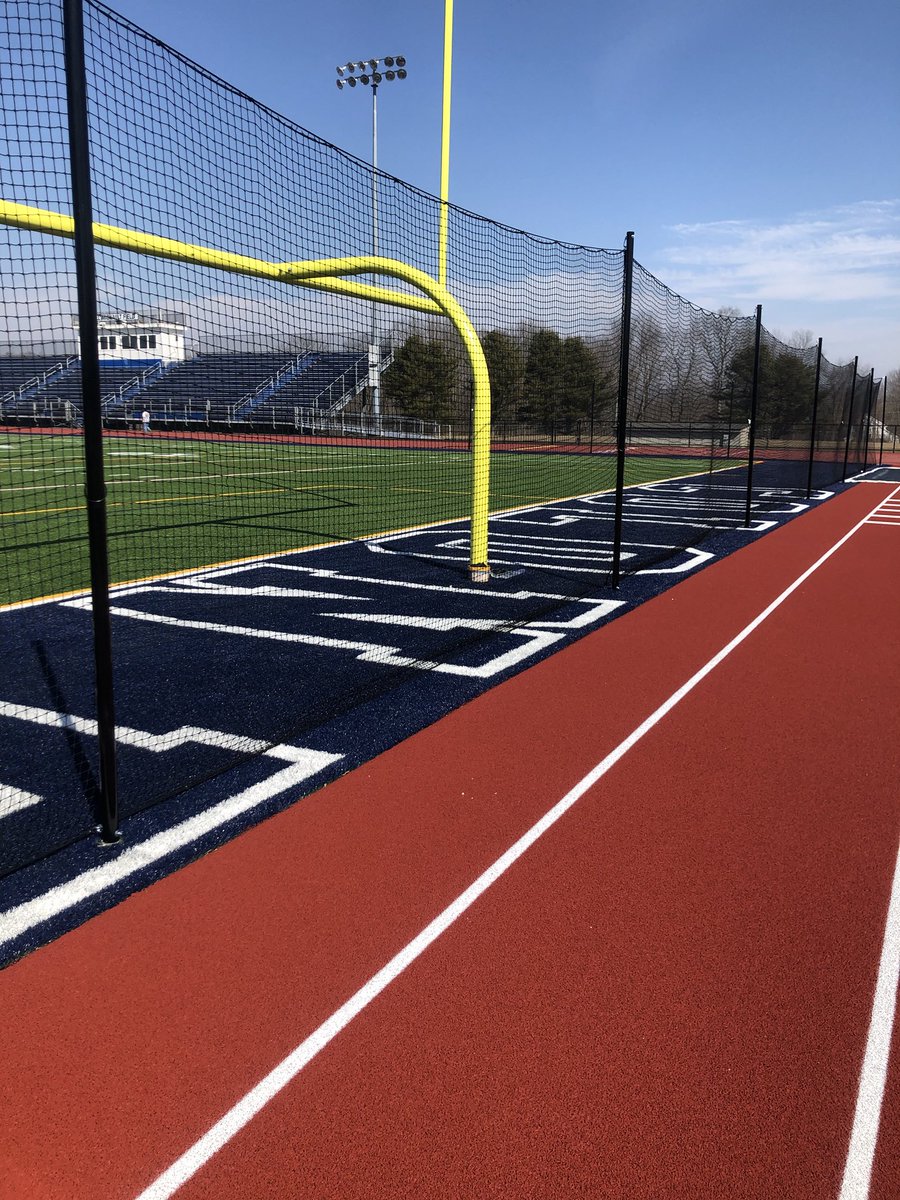 ledyardsports's tweet photo. Thank you to ⁦@NEFSSolutions⁩ ⁦@JayproSports⁩ ⁦@A_Ortiz24⁩ for the new protective netting on our turf field #LHScolonelpride https://t.co/ziRwVKBU6h