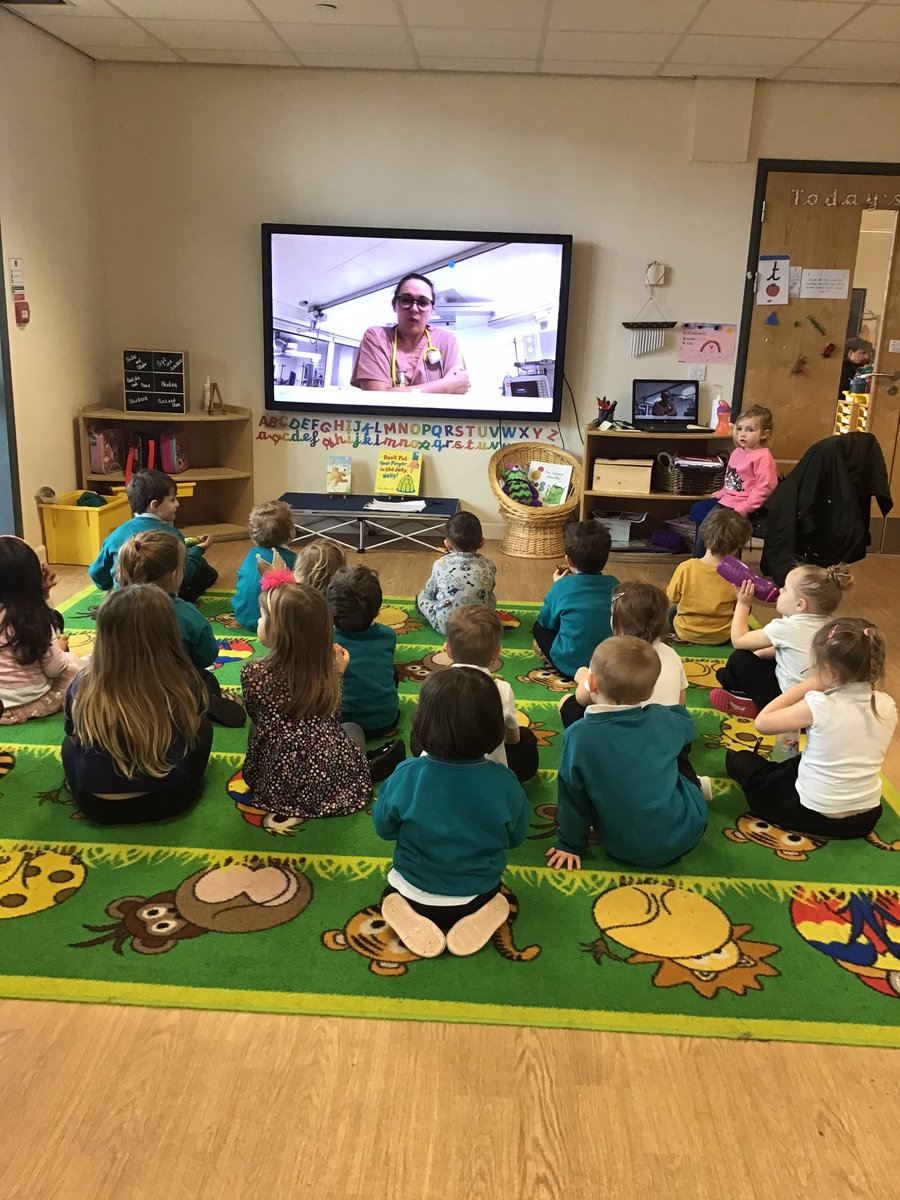 TY Nurse Emma 👩‍⚕️ for answering our #MCAearlyyears #questions 💬.

@UHP_NHS 

#britishscienceweek #UTW #CAL #earlyyears #togetherwecan #MCAScience