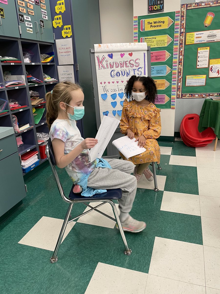 MrsSchellJTPS's tweet photo. Partner sharing our amazing poems! #learnfromoneanother #youngpoets #secondgrade https://t.co/BWDj7ukbgQ