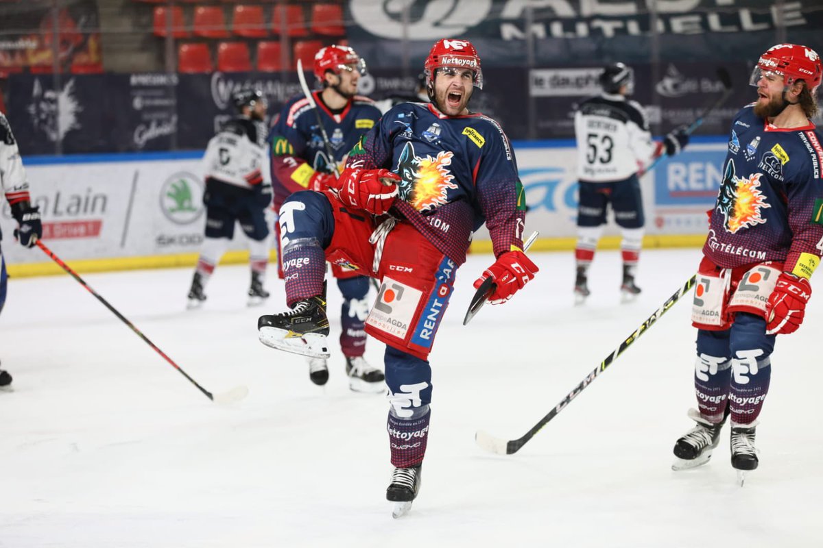 📸 Allez les gars, on ne lâche pas ! #GREANG 👊 <a href="/Hardyguye/">Kyle Hardy</a> <a href="/julien_mnz/">Julien Munoz</a>