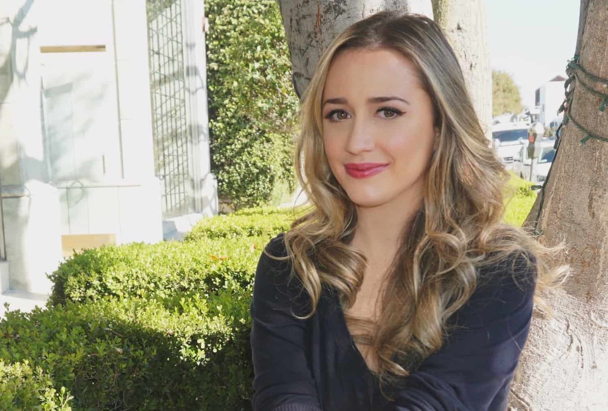 DailyFrontRow's tweet photo. Caileur Founder Mary Ann Taylor Will Change Your Travel Beauty Routine https://t.co/Mfedfrd5pk https://t.co/6N1LFAoOye
