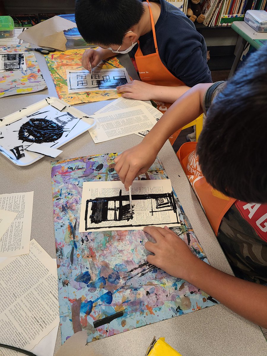 PlattsburgArt's tweet image. 3rd grade #architectects are #designing buildings for their #cityscapes @amoran4 @smb29910 @MarkCoulterKC