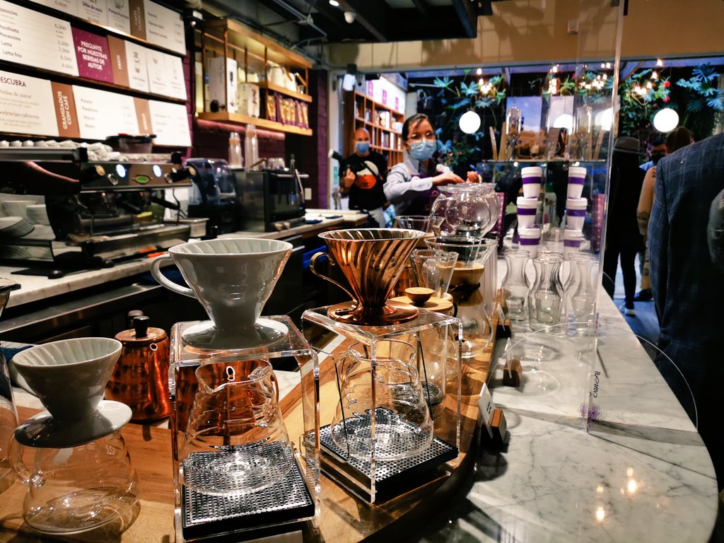 Estamos en <a href="/CafeSanAlberto/">Cafe San Alberto</a> una de las empresas beneficiarias del programa "Bogotá Exporta Más"

Es el café más premiado de Colombia y un orgullo para nuestro país.

@DesEconomicoBog y <a href="/AmChamCol/">Cámara Colombo Americana - AmCham Colombia</a> tienen una alianza para potenciar las empresas con vocación exportadora de la ciudad.