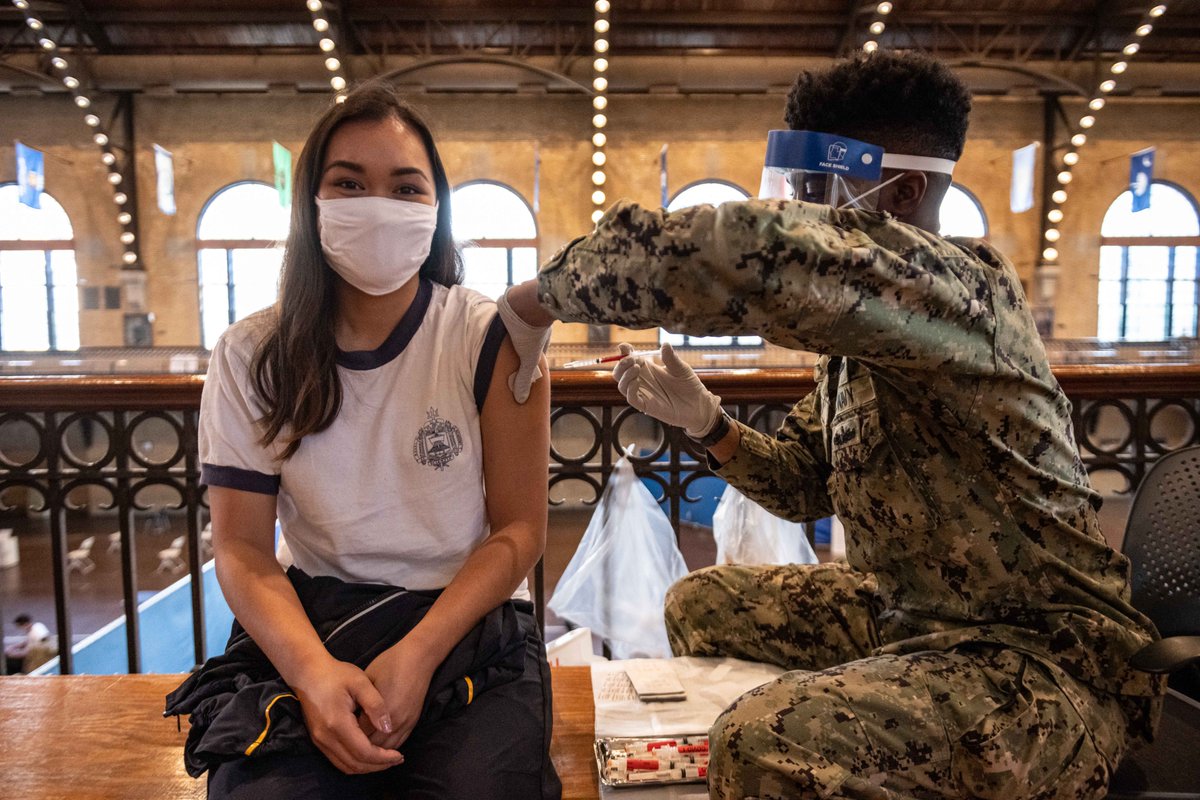 NavalAcademy's tweet photo. The first group of midshipmen received their initial dose of the #COVID19vaccine today! 💉

Vaccinating the midshipmen now will allow them to participate in summer training, beginning as early as May 15. 

#SinkCOVID https://t.co/SoFBzSWiH1
