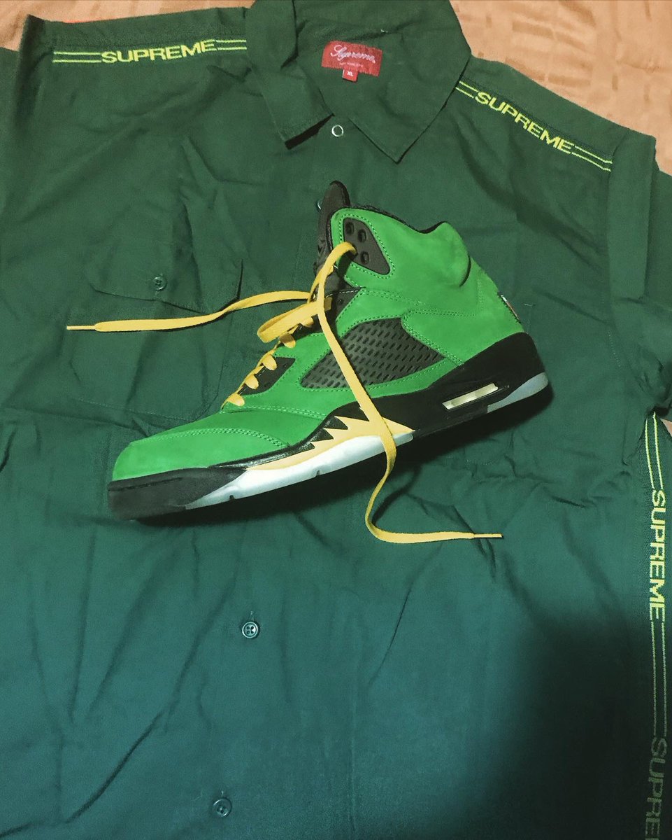 DucketsR_Us's tweet photo. Got my week 1 full supreme order minus 1 #KawsRedSkateboarddeck ..........#supremenewyork #supremeweek1 #supremeworkshirt #supremehanesboxer #supremehanestee #supremehanessocks #Supremeskateboard #supremestickersskateboarddeck #supremetrucks #Jordan5se https://t.co/wShZxD9qQA