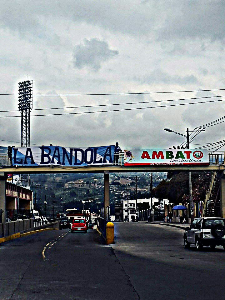 LA_BANDOLA's tweet photo. Para ser campeón hoy hay que ganar..!!
#Emelec #LaBandola https://t.co/8qda2HMbKE