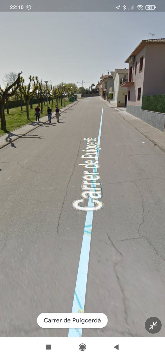 paumoreno's tweet photo. @OsonaBici I això és al Despujol, a Masies de Voltregà. Amb una filla i cotxet, m'he adonat de com d'incòmodes són aquestes voreretes. Us imagineu aquests carrers amb voreres amples i arbrat? Seria molt més agradable! I pocs aparcaments fan falta en un barri on gairebé tothom té garatge. https://t.co/rtWsBHRMSv