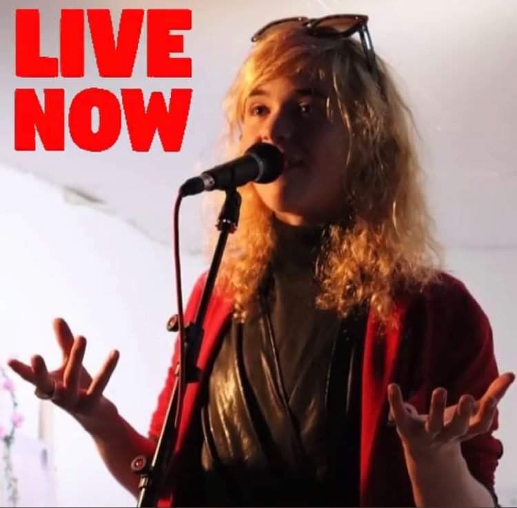 FionaLove tweet media