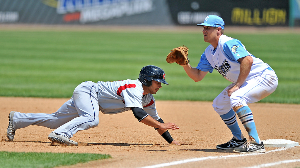 MiLB's tweet photo. Some rule changes will be tested in the Minors this season:
🔹Larger bases
🔹Automatic ball-strike system
🔹Pick-off regulations
🔹Pitch clock

More info: https://t.co/tdlnwekiFQ https://t.co/nMPPsBot4D