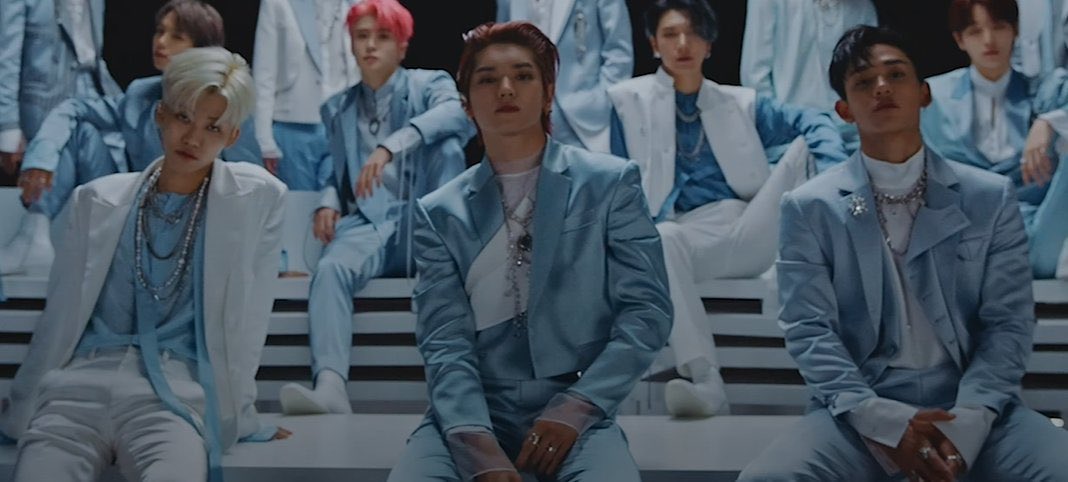 Center ของสามวง