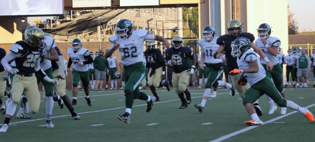 capassio1's tweet photo. @CoachTFord @DougHire @coachbelliott @CoachRombach37 @jeffthomas4 @BrantMcAdams @seancooper_C4 @JoshLamberson @coachmatsumoto @CoachChiliDavis Best runningback in Edmonds woodway history https://t.co/Pc44JfZD5C