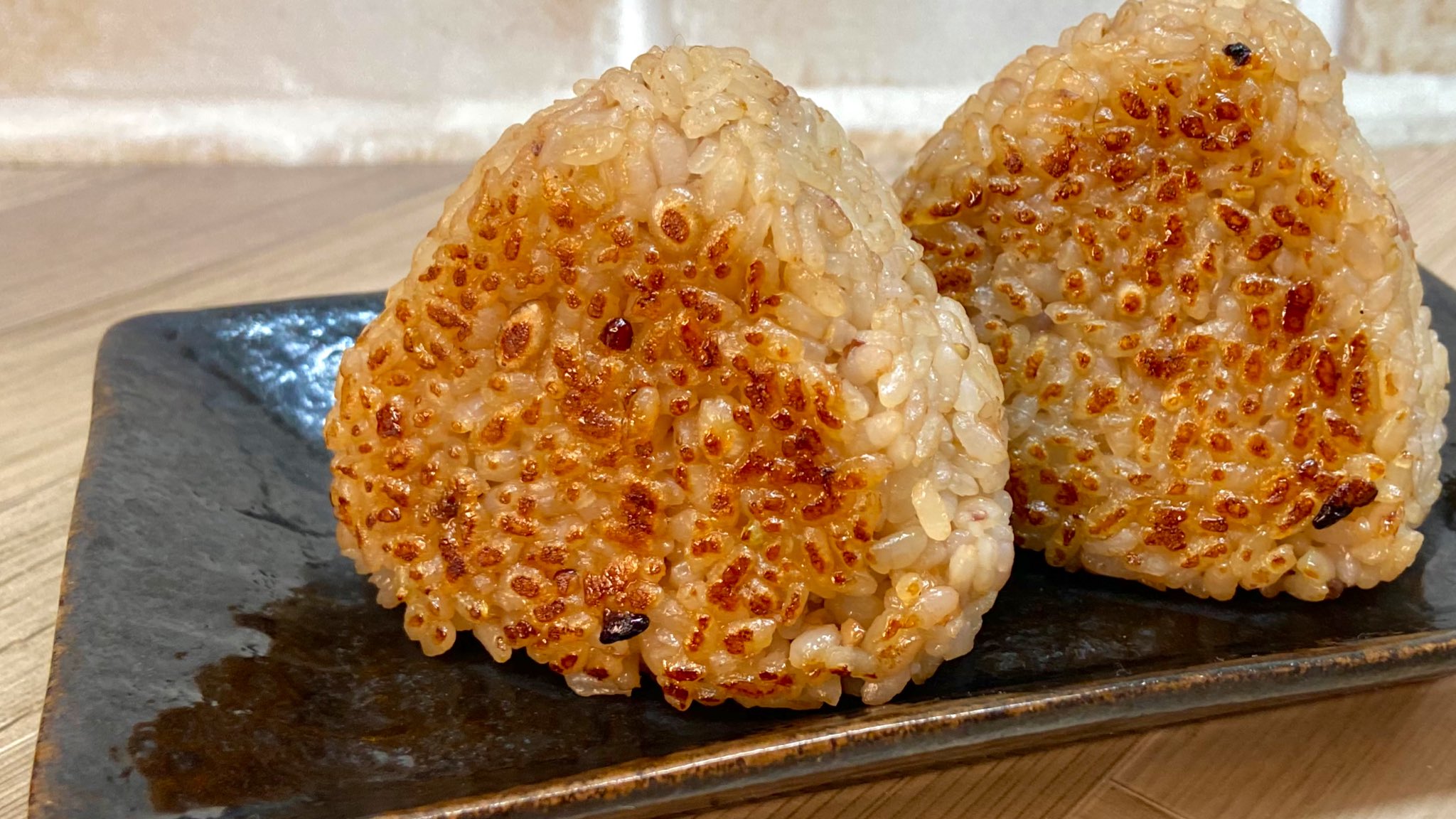 余ったごはんの活用レシピ とっても簡単なのに美味しい焼きおにぎりの作り方 話題の画像プラス