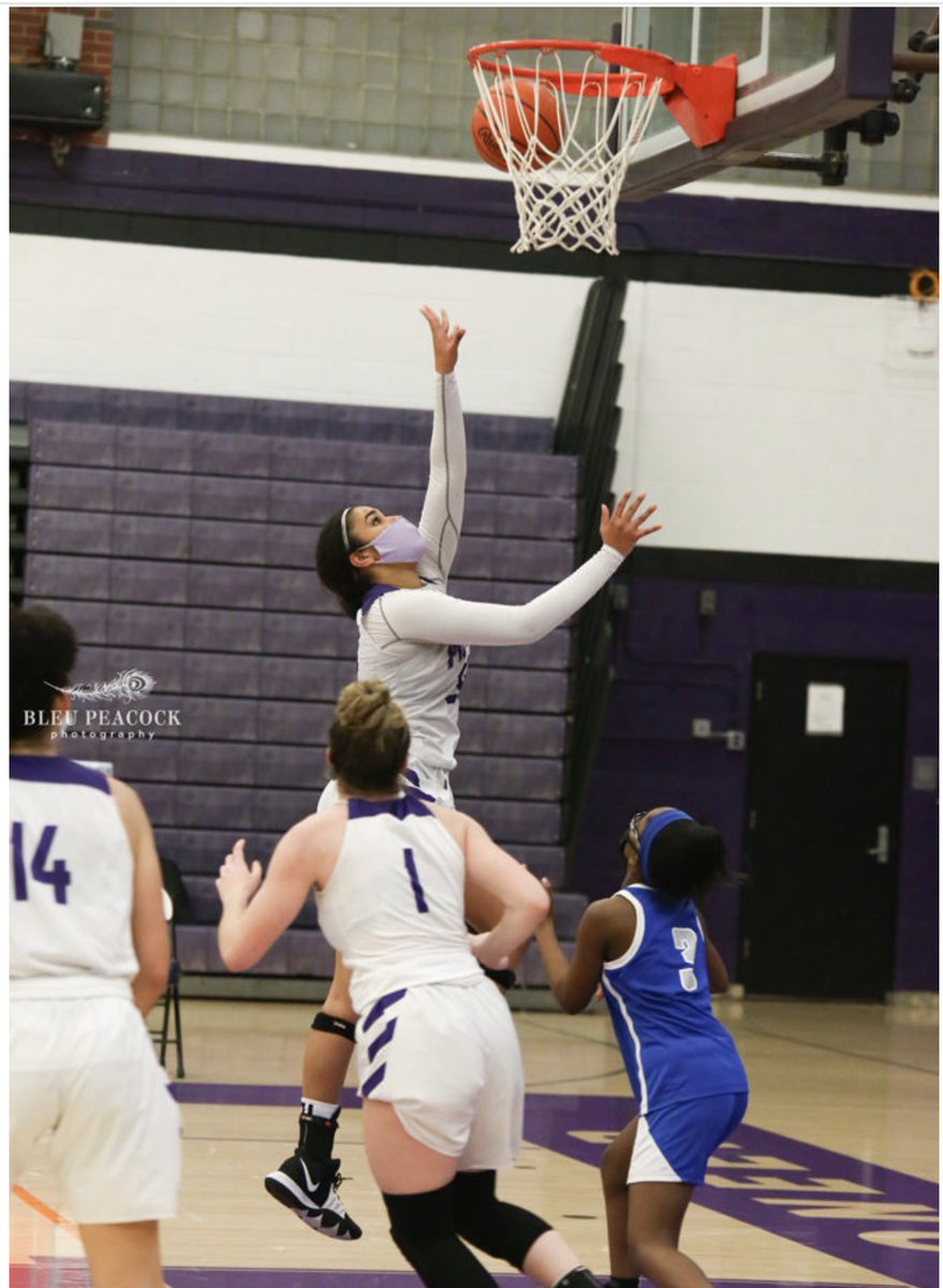 PIHIGirlsHoops's tweet photo. A 54-18 win over Skyline tonight brings the team to 9-1 in the SEC Red! DeWolf led all scorers with 17 pts and Hicks finished with 11 pts. @Alexis_Clark234 logged a double double with 10 pts and 13 rebounds! 🏀🔥
NEXT UP: Hosting Monroe on Saturday at 2:30pm 
📸: @bpptweeniors https://t.co/FB2EbdlKMW
