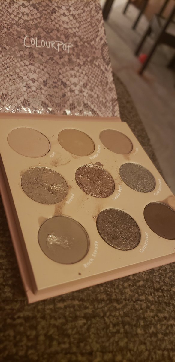 caybezinque's tweet photo. @ColourPopCo - When you're a stay at home mom and you never get anything for yourself and the one time you do..... #ToddlersSuck #WhyMe #NeverEvenSwatchedIt https://t.co/WSO5oI8hMh
