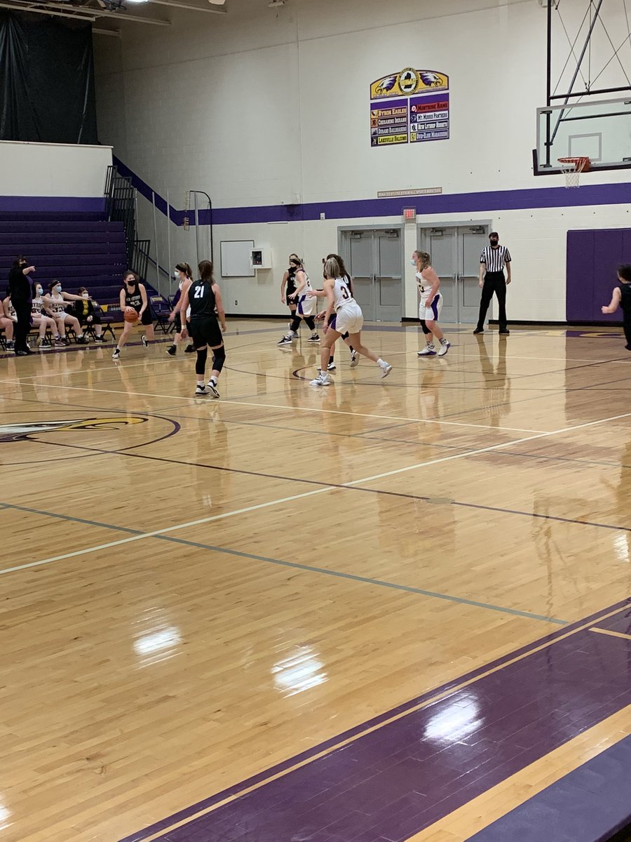 The Hornets played a good first half on both ends of the floor but Byron hit some big shots in the second half to pull away with the victory 55-42. 

The girls are back at it tomorrow night with a home game against Chesaning. Tip off is at 5:30 🖤🤍🖤