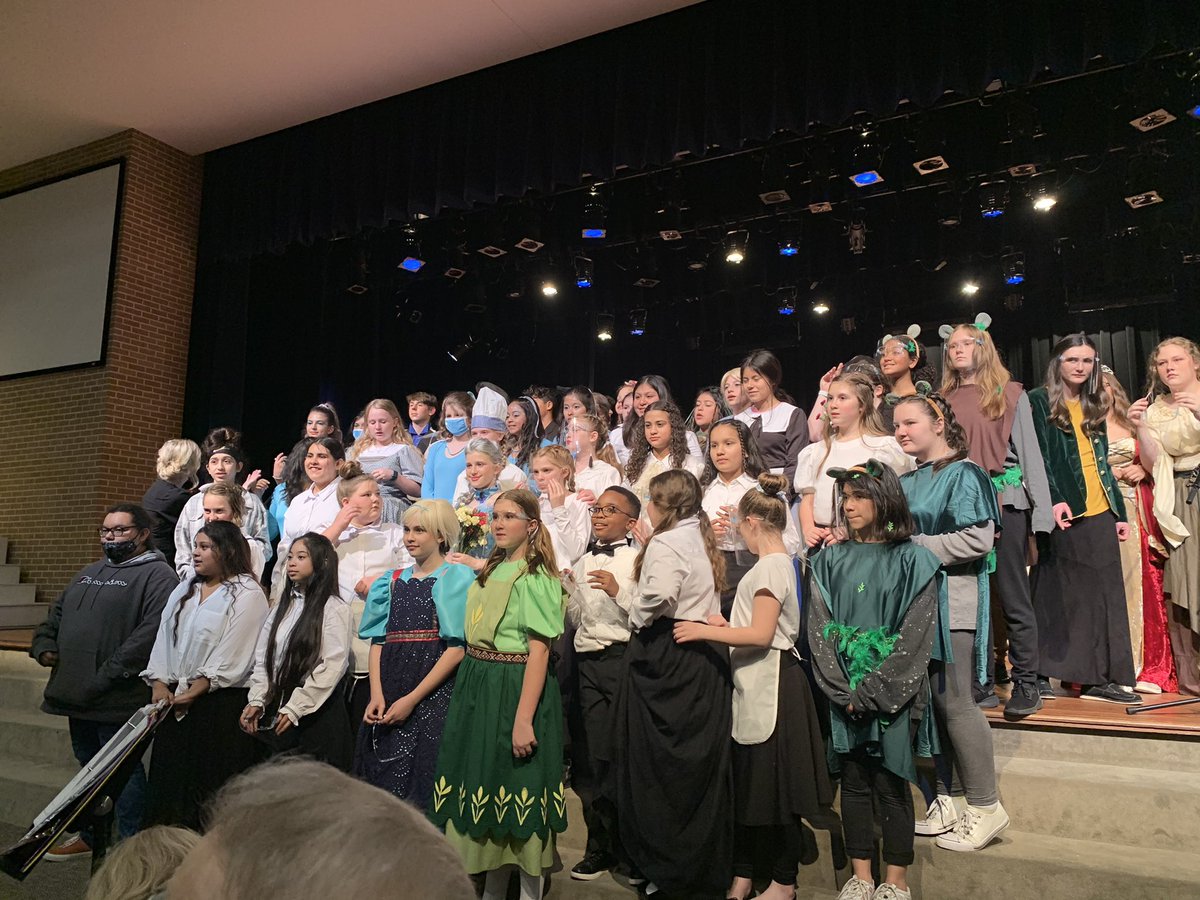 PrincipalPonce's tweet photo. What an incredible performance @HartsBluffISD &amp; @kessleramyl_amy! The talent in our students &amp; staff never ceases to amaze me. #frozenjr #proudprincipal https://t.co/6UGN0XDvD2