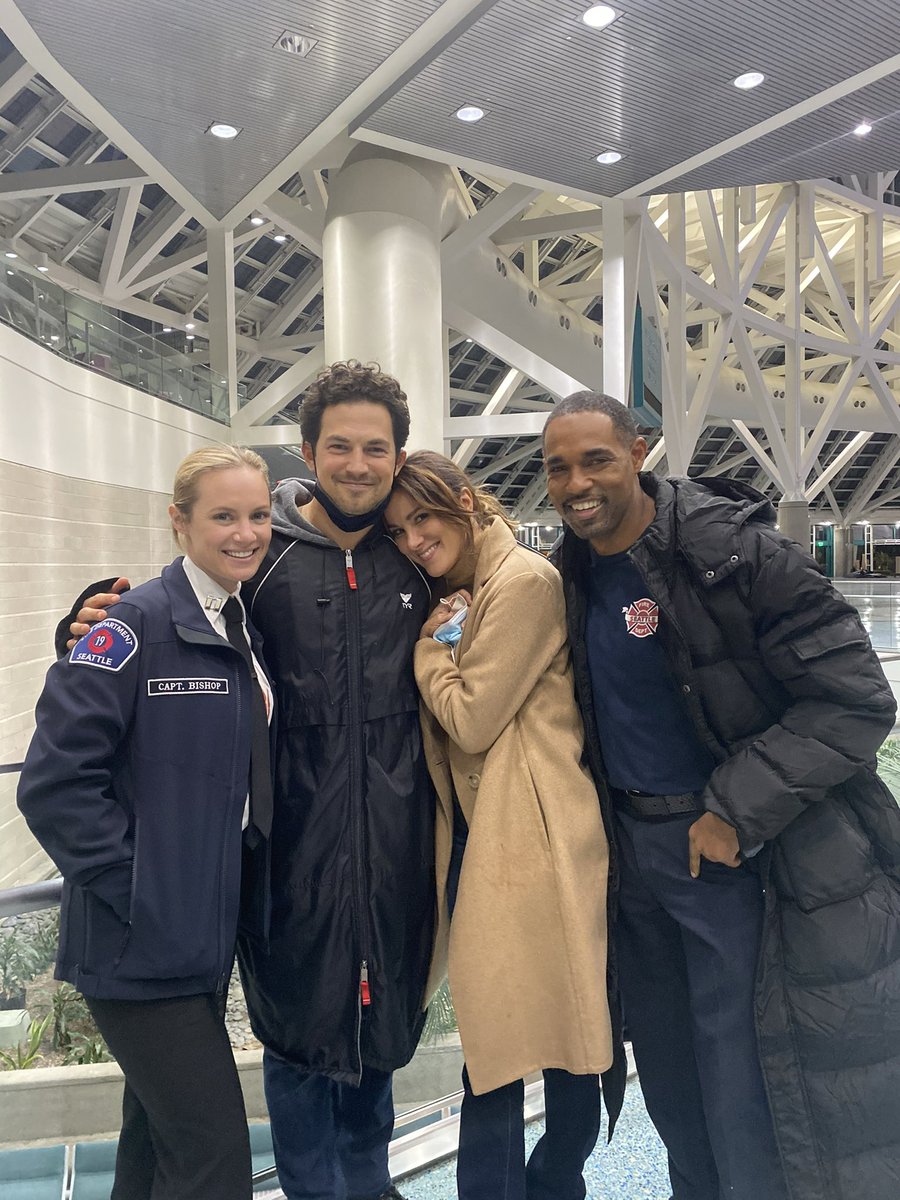 Almost crossover time <a href="/GreysABC/">Grey's Anatomy</a> <a href="/Station19/">Station 19</a> 😰