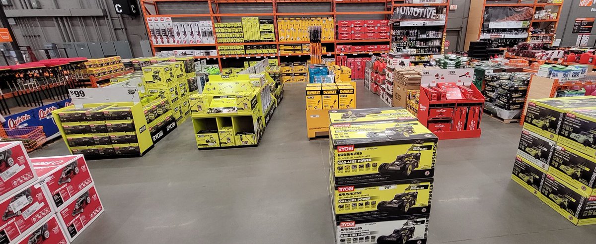 thecava4's tweet photo. Store 946 is built for speed and ready for Spring! ⁦@wilkie_cindy⁩ ⁦@fcorchad⁩ ⁦@JennNJM⁩ ⁦@cicco87⁩ https://t.co/uIS123OxYz