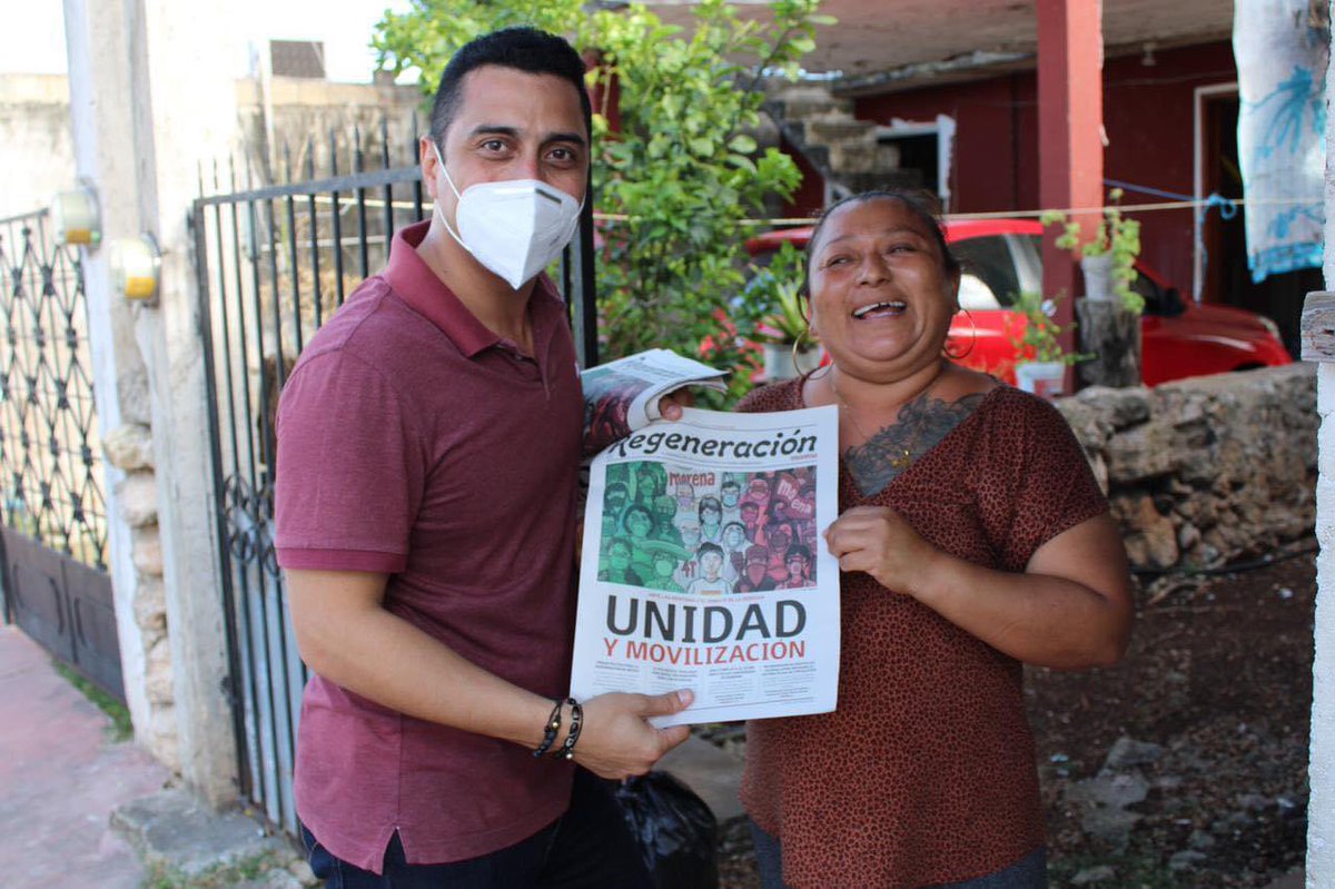 Llevamos varios días entregando el periódico Regeneración, caminamos y platicamos con muchos vecinos de la capital, me da gusto saber que todos buscamos un mejor Quintana Roo.

#AtréveteAlaVictoria

<a href="/mario_delgado/">Mario Delgado</a> <a href="/oscar_canton/">Óscar Cantón Zetina</a> <a href="/CitlaHM/">Citlalli Hernández Mora</a> <a href="/XochitlZagalMX/">Diputada Xóchitl Zagal</a> <a href="/AnahiGonzalezQR/">Anahí González</a>