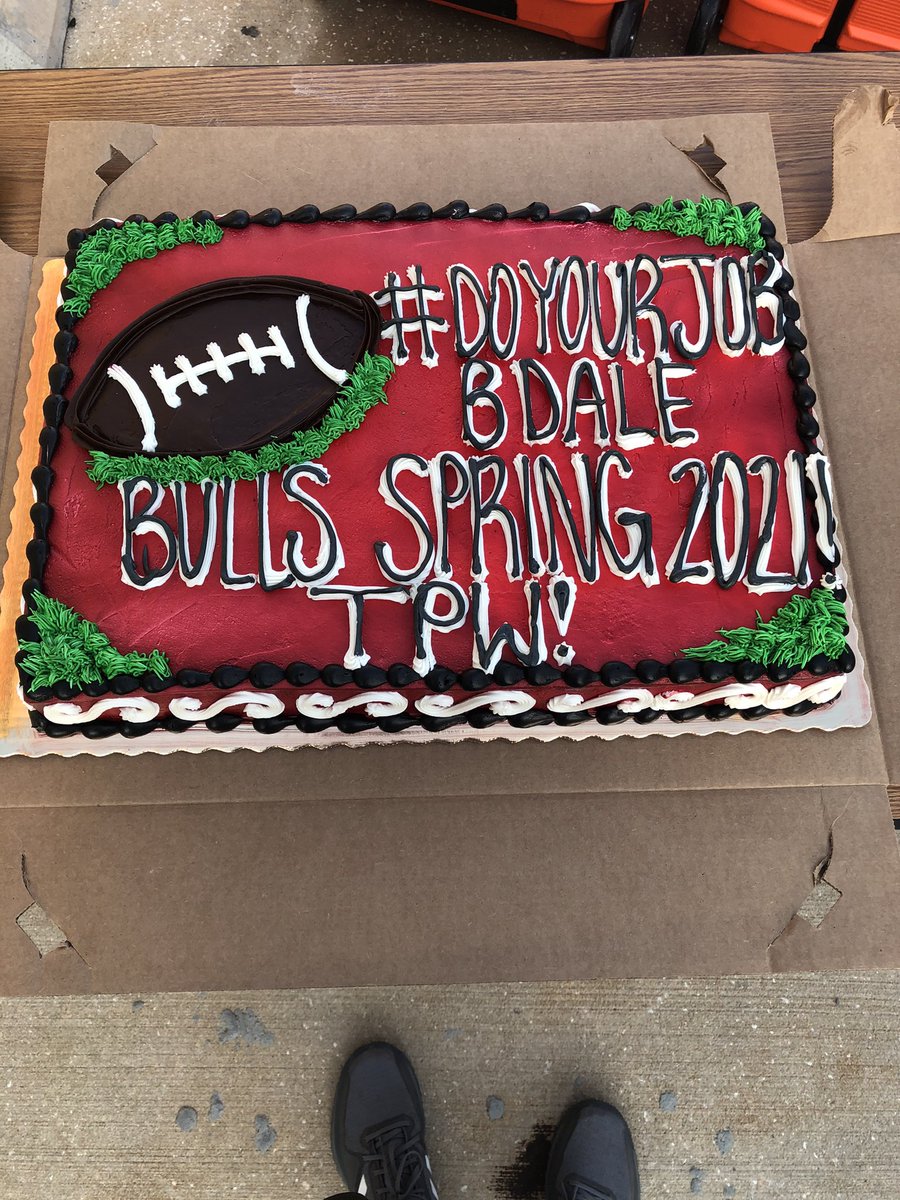 Bdale_Football's tweet photo. Great way to finish the week!! Guys have improved and made great strides!! Thanks to all the coaches for being here daily!! We are only as good as the people surrounding the program! #TPW https://t.co/lsBEq2QPCV
