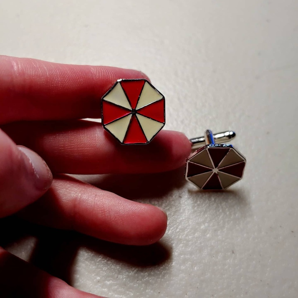 TangledEarthArt's tweet photo. New cufflinks coming soon!
#residentevil #umbrellacorporation #videogames #nerdchic #geekwear https://t.co/aNP0ygAWFe https://t.co/45ideLYwLP