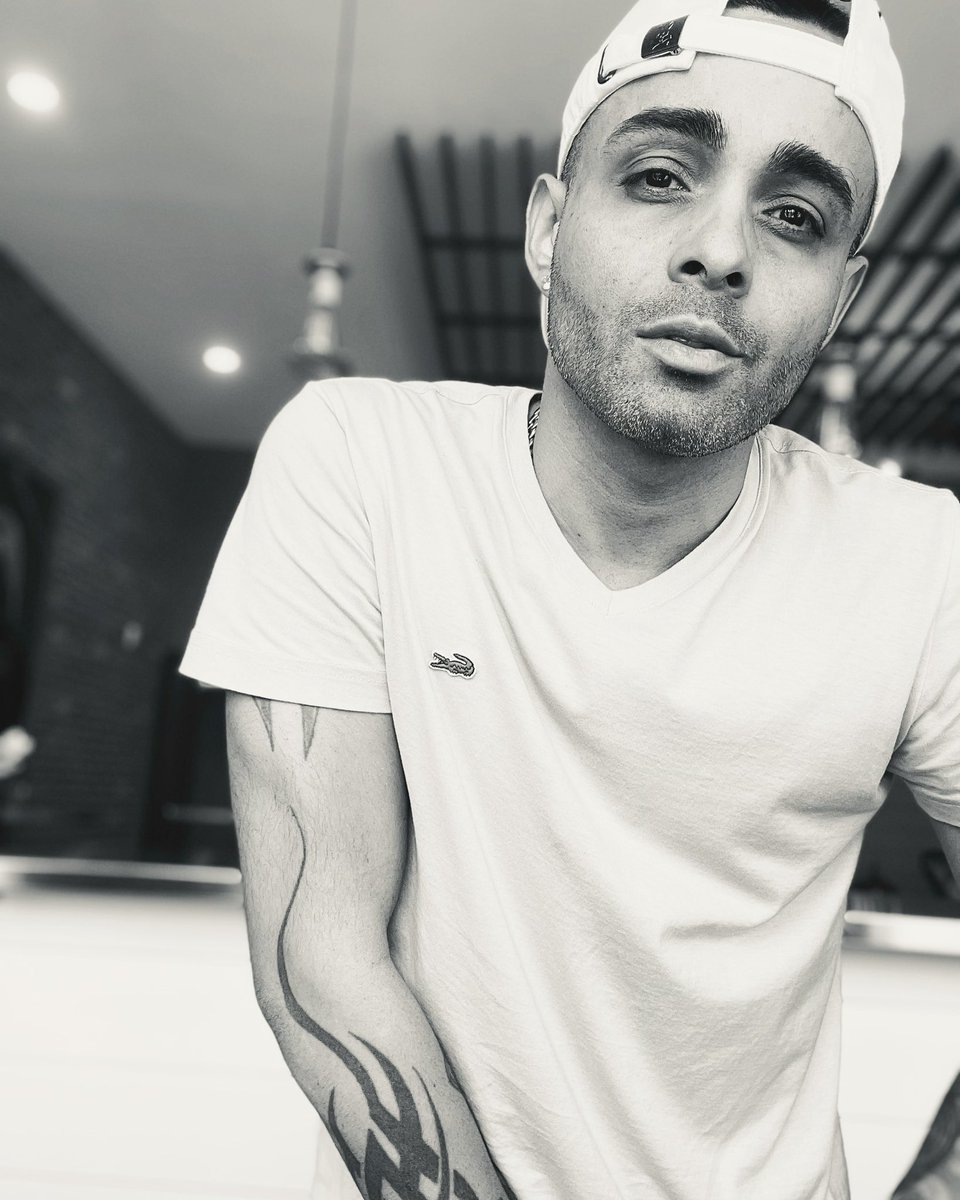 Ya no me saludes, ya no me molestes no te veo igual... y me siento mejor sin ti. Dime si te hago un mapa pa que me entiendas?  Hay que ser claro no? #YaSe #QME