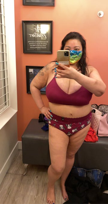 4 pic. Got some new panties and bralettes with @BbwJulieGinger1 Do you like them? I need more! Send giftcards