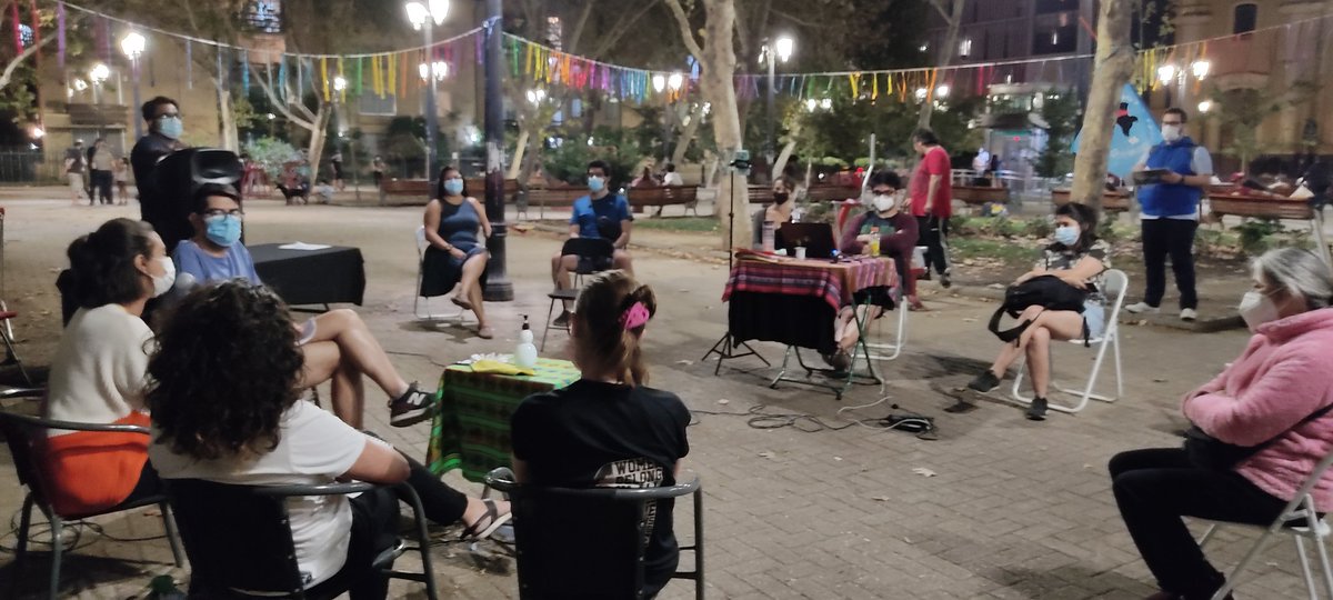 Aquí feliz de escucharte responder las inquietudes de la comunidad del <a href="/VecinosBarrio/">Vecinos Barrio SantaAna</a> @catala_style 💜 #socialistasfeministas <a href="/Feministas_FFS/">Frente Feminista Socialista</a>
