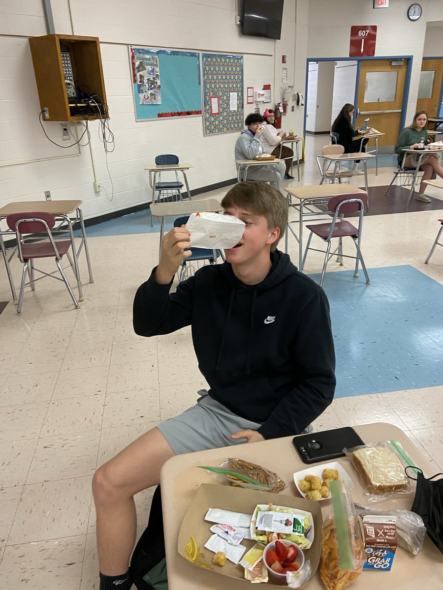 jrrutt44's tweet photo. It was Poppin’ at FSK today on National Popcorn Lovers Day!! #KeyStrong https://t.co/zA0KAAyi5v