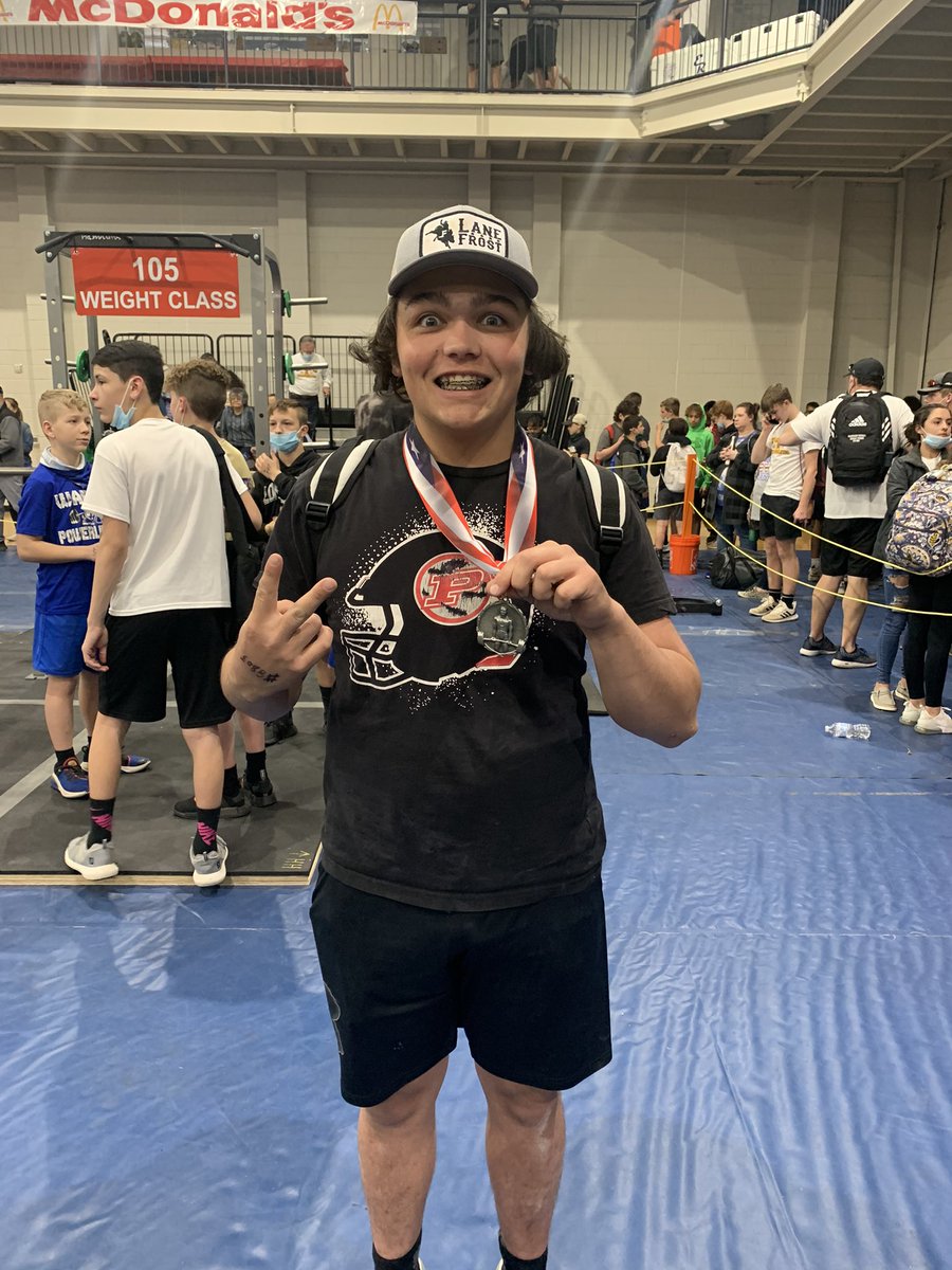 PlainviewFB's tweet photo. JH powerlifting did a great job at state today!! Hudson Hobbs state champion! Rye Blackwood runner up! Justus Gilliam 8th Dylan Parker 9th! Nate Adkins 7th.  @Plainview_Sport @ViewPlainview @Price64Price @gilliamcoach @okjillybean @JestonGilliam @deryn_hobbs https://t.co/gJWKGmYKD6