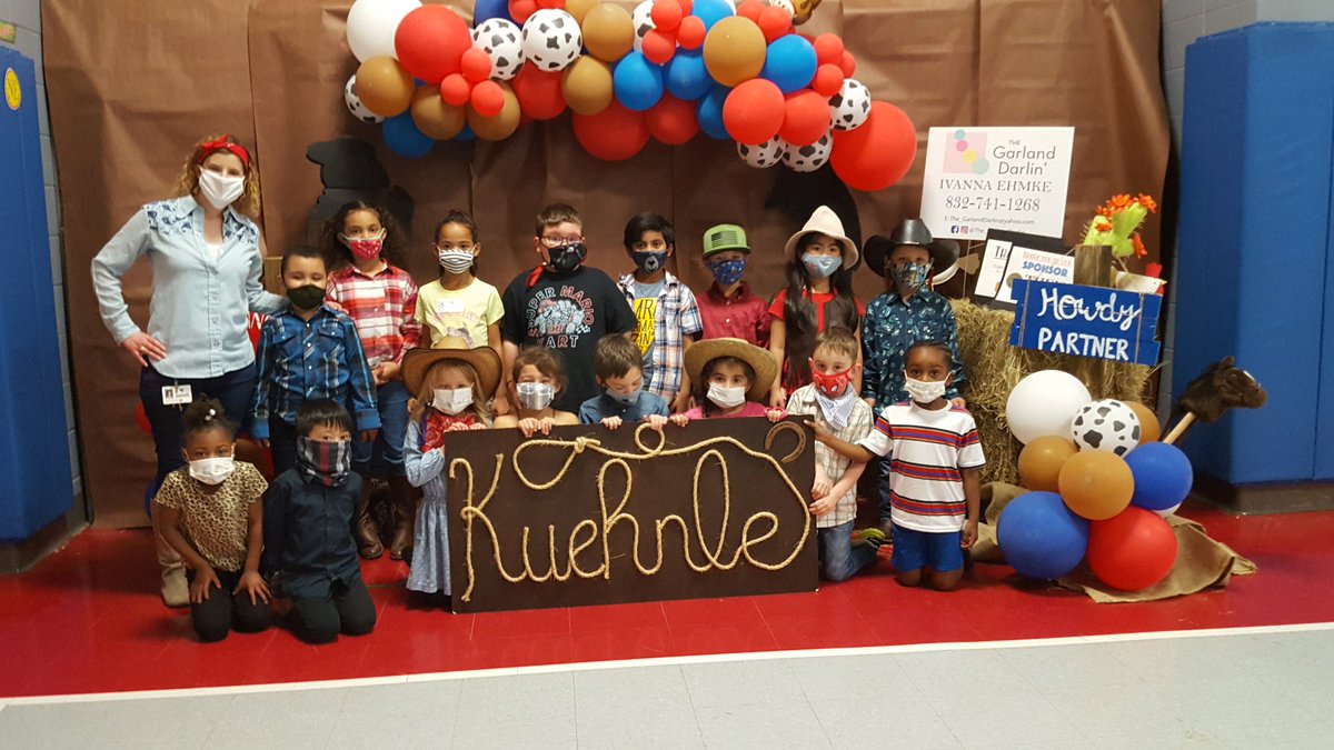 MuddimanSPED's tweet photo. Hoedown was a blast!! Thank you SO, SO much to our FABULOUS @kuehnlepe coaches for their tireless efforts in reimaging Hoedown this year. The kids LOVED it! @KleinISD @KuehnleKISD @KuehnlePto #koalap2pmoments https://t.co/aEUwciqjd2