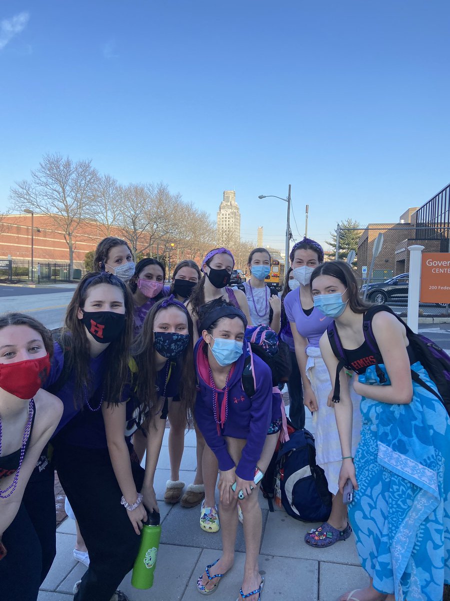 HMHS_swim's tweet photo. Sending our love and support to the @CHWSwim family 💜💜 All in purple today in honor of Matt Stankus #StankusStrong https://t.co/fJbtldz8F8