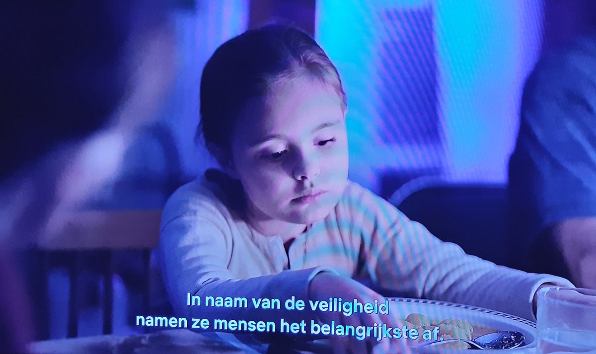 jamsroob's tweet photo. De serie #LaValla op #Netflix speelt zich af ergens in 2045, maar is toch behoorlijk actueel #jamseries https://t.co/4ayTdMMEGW