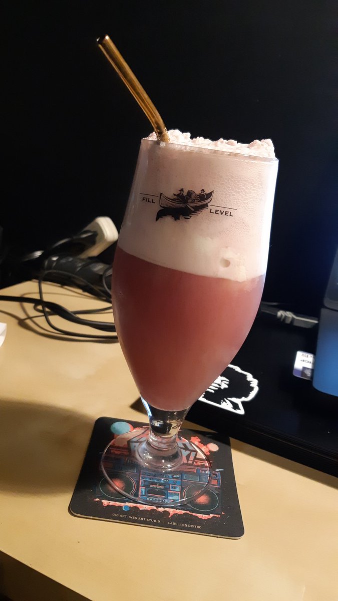Van_Man76's tweet photo. Ok, I did it! I made a @MuskokaBrewery @kawarthadairy Blue Buried Treasure Berry Pale Ale #float! It's awesome❤
Sorry @kawarthadairy but @Chapmans_Canada Ice Cream was on sale and it's really good too! #beeroclock #craftbeer #CraftBeerGlass #Cheers #ThirstyThursdays #Floating https://t.co/6EeIJmmGwn
