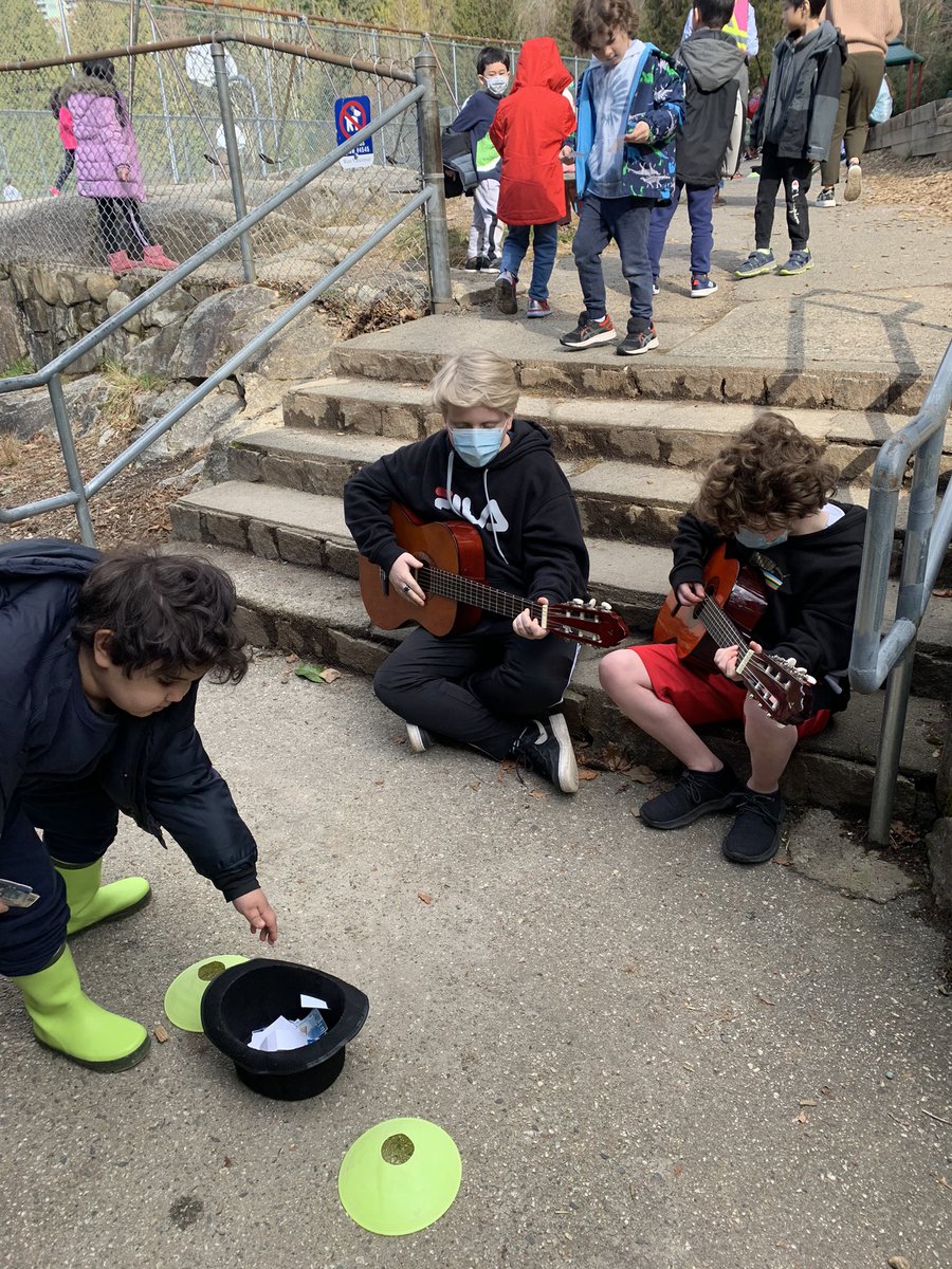morikkey1's tweet photo. When the incredible @GibliMs connects economics to music. Gr.6 learning how musicians go about being street performers. What’s the application process? How do you raise money? #busking #musicoutside #isitprofitable #sharingtalents @westbayschool #ibpyp #HWOO https://t.co/JnZN0pz8OR