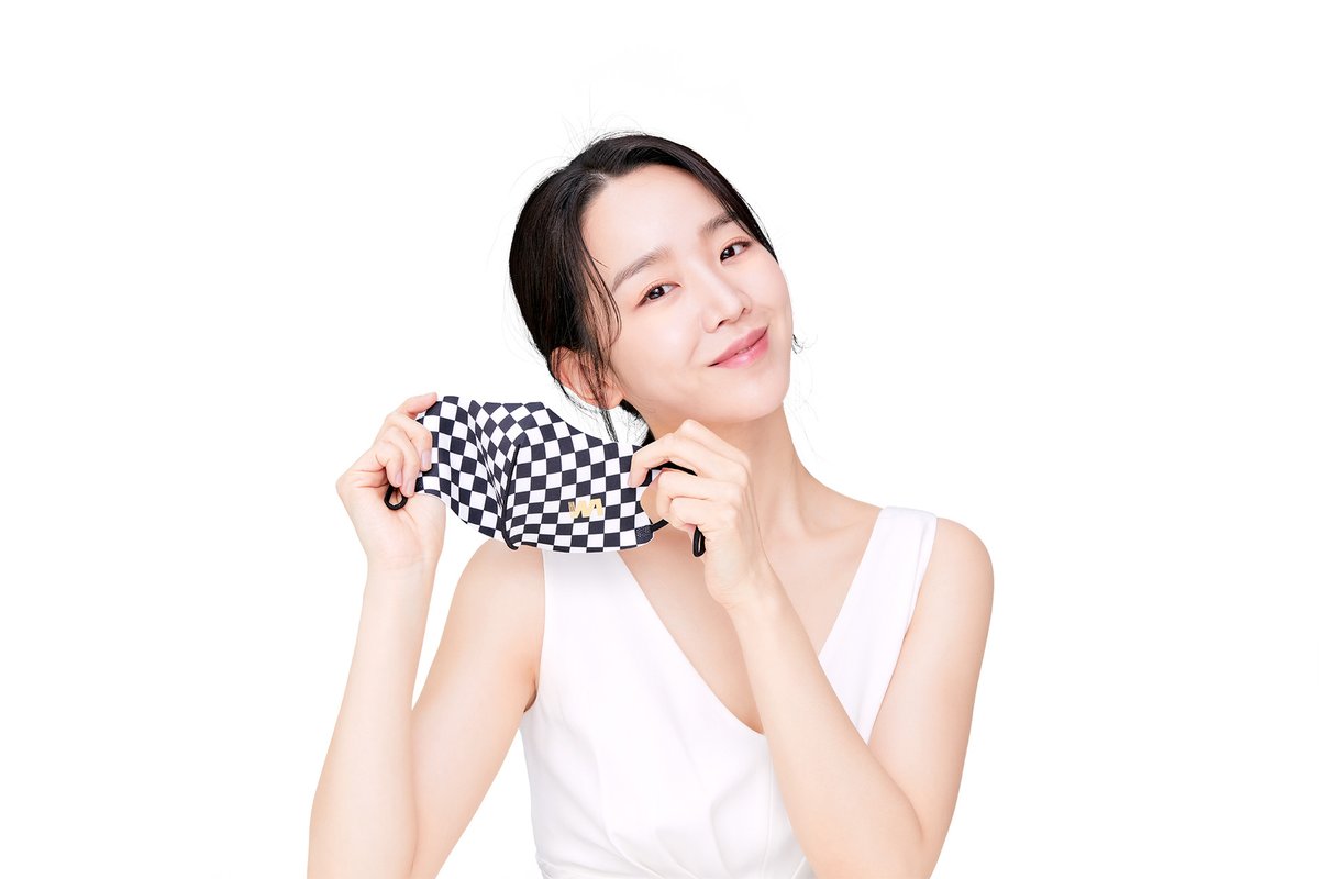 kdramafairy's tweet photo. she is so beautiful oh my god https://t.co/g8sapJXDEO