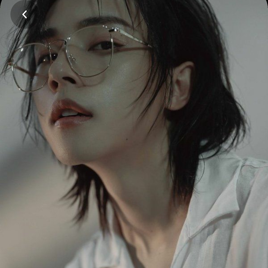CoffeHun's tweet photo. This was my reference photo for the drawing! https://t.co/sZ6FFeyA7Q